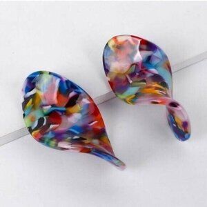 Retro twist acrylic geometric earrings